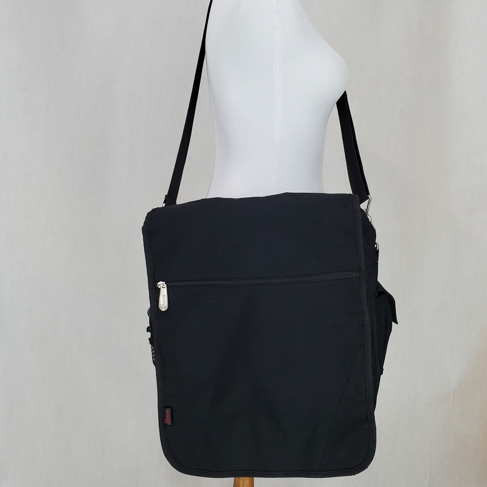 Zoom Gear Laptop Messenger Gamer Electronic Gear Travel School Work Bag - Picture 2 of 16